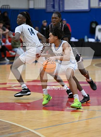 Thumbnail 3 in North Tampa Christian Academy vs Lake Worth (Sun Bash Tampa) photogallery.