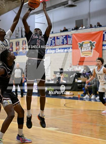Thumbnail 2 in North Tampa Christian Academy vs Lake Worth (Sun Bash Tampa) photogallery.