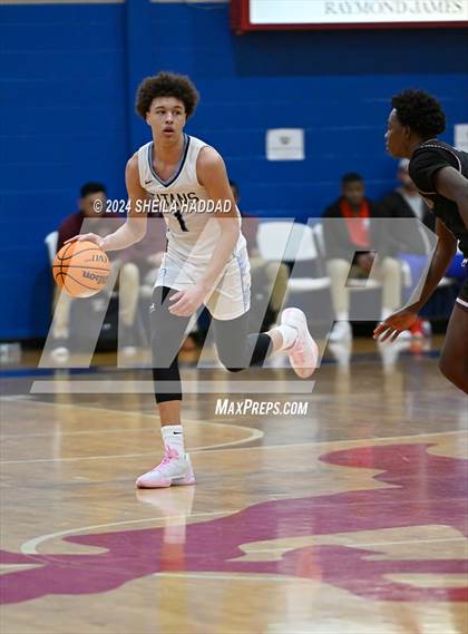 Thumbnail 3 in North Tampa Christian Academy vs Lake Worth (Sun Bash Tampa) photogallery.