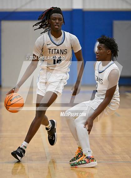 Thumbnail 2 in North Tampa Christian Academy vs Lake Worth (Sun Bash Tampa) photogallery.