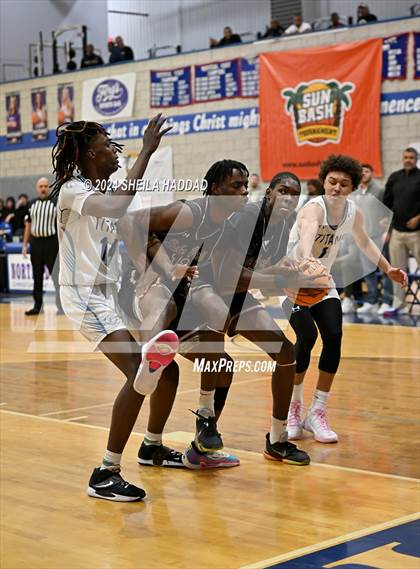Thumbnail 3 in North Tampa Christian Academy vs Lake Worth (Sun Bash Tampa) photogallery.