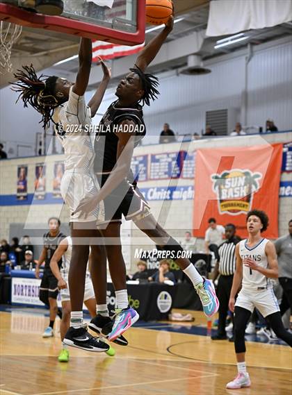 Thumbnail 3 in North Tampa Christian Academy vs Lake Worth (Sun Bash Tampa) photogallery.