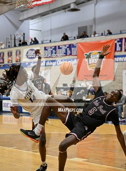 Thumbnail 2 in North Tampa Christian Academy vs Lake Worth (Sun Bash Tampa) photogallery.