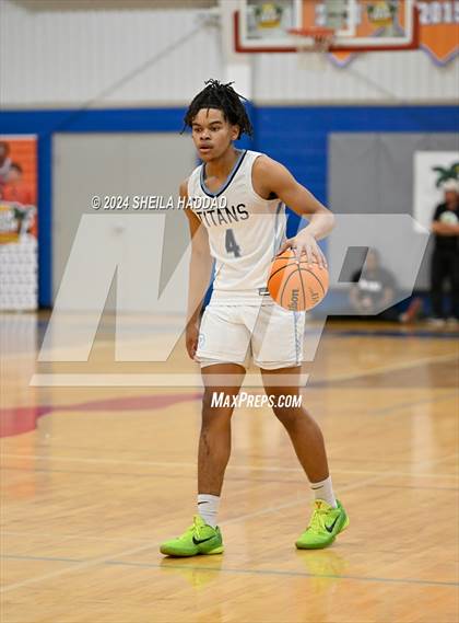 Thumbnail 2 in North Tampa Christian Academy vs Lake Worth (Sun Bash Tampa) photogallery.