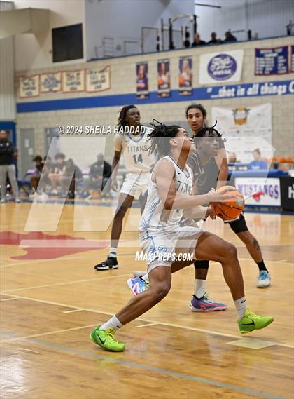 Thumbnail 2 in North Tampa Christian Academy vs Lake Worth (Sun Bash Tampa) photogallery.