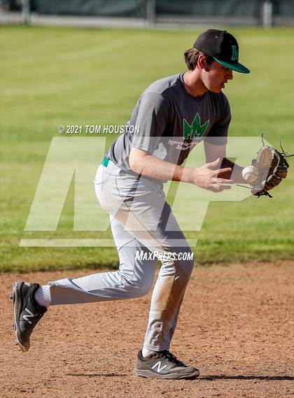 Thumbnail 1 in Warren @ Monrovia photogallery.