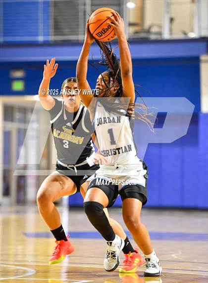Thumbnail 1 in Academy of Central Florida v Jordan Christian Prep (IMG Ascender Classic) photogallery.