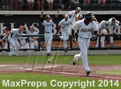 Thumbnail 3 in Carroll vs. Flower Mound (UIL 5A Regional Semifinal Playoff) photogallery.