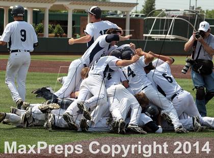 Thumbnail 3 in Carroll vs. Flower Mound (UIL 5A Regional Semifinal Playoff) photogallery.