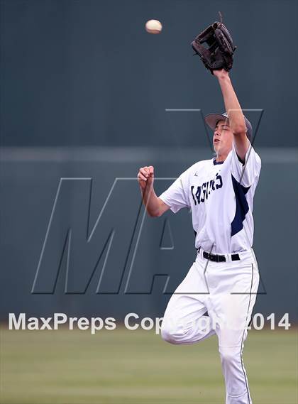 Thumbnail 2 in Carroll vs. Flower Mound (UIL 5A Regional Semifinal Playoff) photogallery.