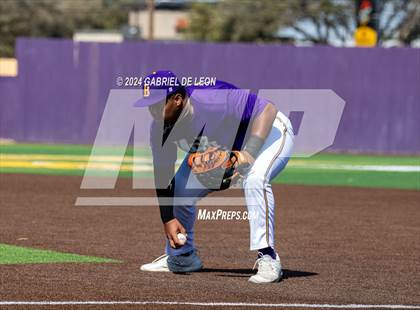 Thumbnail 2 in McAllen vs. Calallen (McAllen Tournament) photogallery.