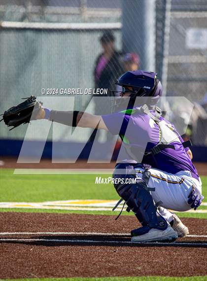 Thumbnail 3 in McAllen vs. Calallen (McAllen Tournament) photogallery.