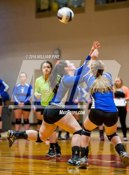 Thumbnail 2 in Bishop Ludden vs. Candor (NYSPHSAA Class D Regional Final) photogallery.