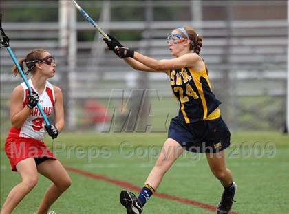 Thumbnail 2 in Carthage vs. Shoreham-Wading River (NYSPHSAA Class C Semifinal) photogallery.