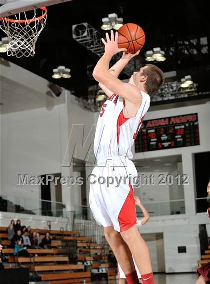 Thumbnail 1 in La Canada vs. Maranatha (So Cal Shootout) photogallery.