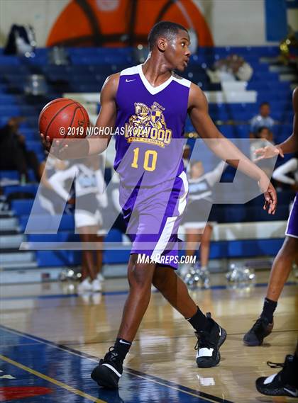 Thumbnail 3 in Lynwood vs. Compton (CIF SS Playoffs) photogallery.