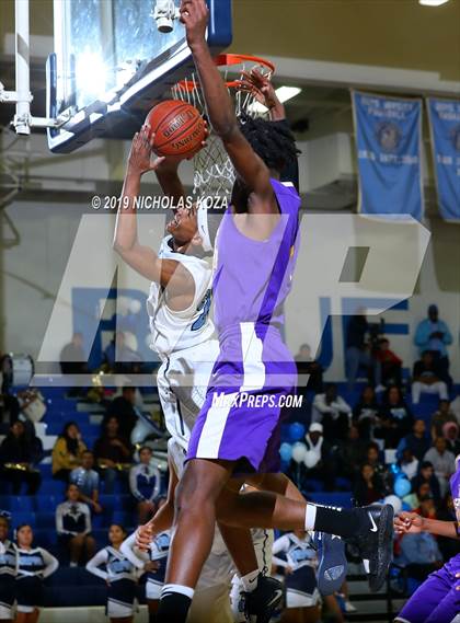 Thumbnail 3 in Lynwood vs. Compton (CIF SS Playoffs) photogallery.