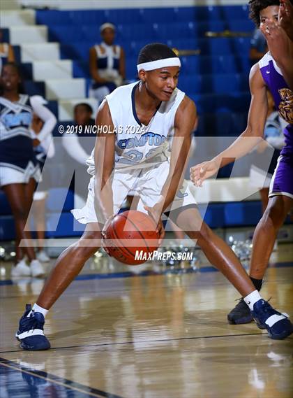 Thumbnail 3 in Lynwood vs. Compton (CIF SS Playoffs) photogallery.