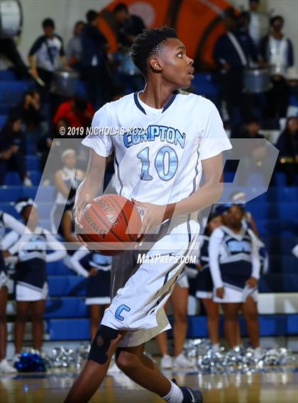 Thumbnail 1 in Lynwood vs. Compton (CIF SS Playoffs) photogallery.