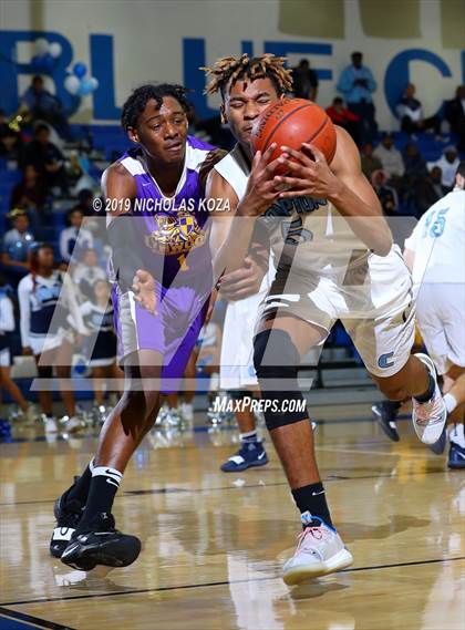 Thumbnail 1 in Lynwood vs. Compton (CIF SS Playoffs) photogallery.