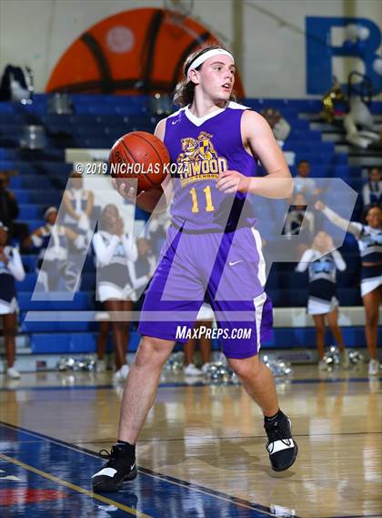Thumbnail 2 in Lynwood vs. Compton (CIF SS Playoffs) photogallery.