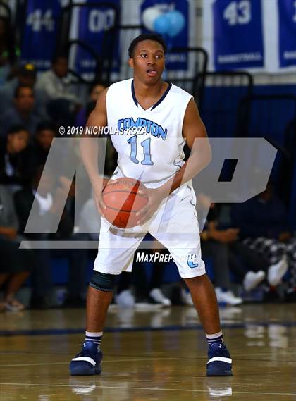 Thumbnail 1 in Lynwood vs. Compton (CIF SS Playoffs) photogallery.