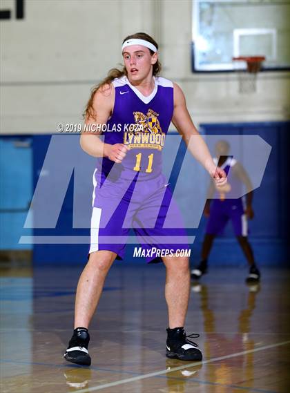 Thumbnail 1 in Lynwood vs. Compton (CIF SS Playoffs) photogallery.