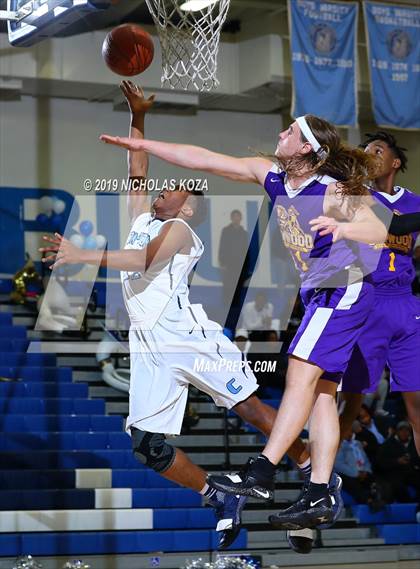 Thumbnail 1 in Lynwood vs. Compton (CIF SS Playoffs) photogallery.