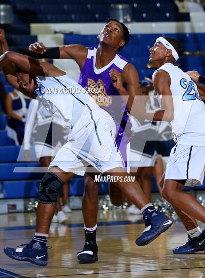 Thumbnail 2 in Lynwood vs. Compton (CIF SS Playoffs) photogallery.