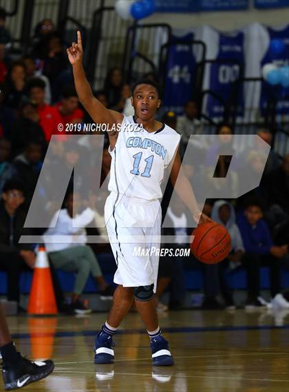 Thumbnail 3 in Lynwood vs. Compton (CIF SS Playoffs) photogallery.