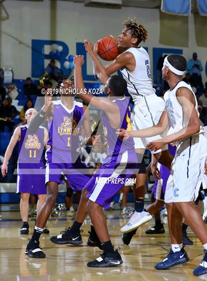 Thumbnail 1 in Lynwood vs. Compton (CIF SS Playoffs) photogallery.