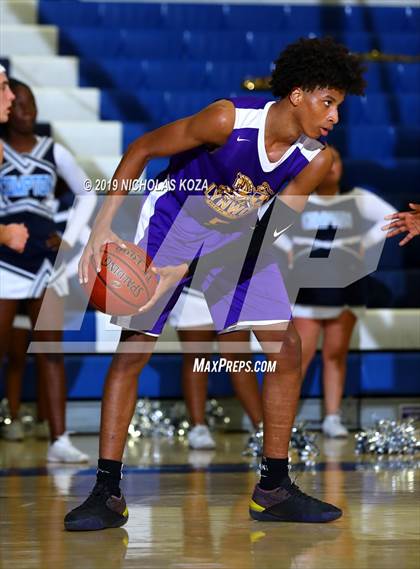 Thumbnail 2 in Lynwood vs. Compton (CIF SS Playoffs) photogallery.
