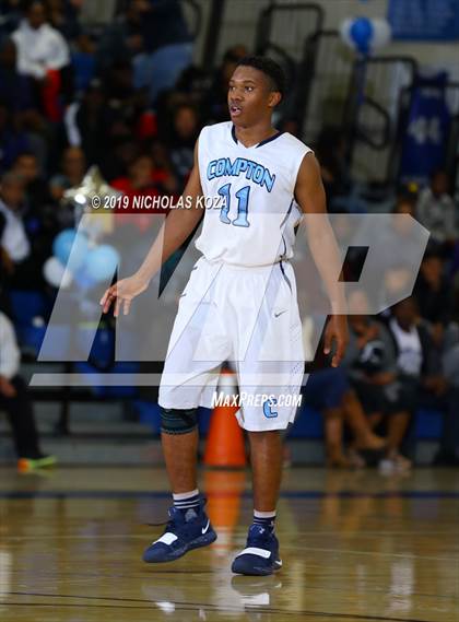 Thumbnail 1 in Lynwood vs. Compton (CIF SS Playoffs) photogallery.