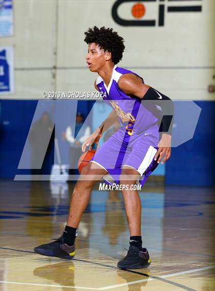 Thumbnail 1 in Lynwood vs. Compton (CIF SS Playoffs) photogallery.
