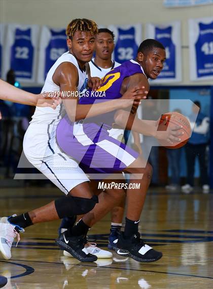 Thumbnail 3 in Lynwood vs. Compton (CIF SS Playoffs) photogallery.