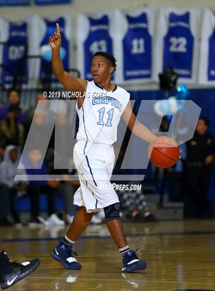 Thumbnail 1 in Lynwood vs. Compton (CIF SS Playoffs) photogallery.