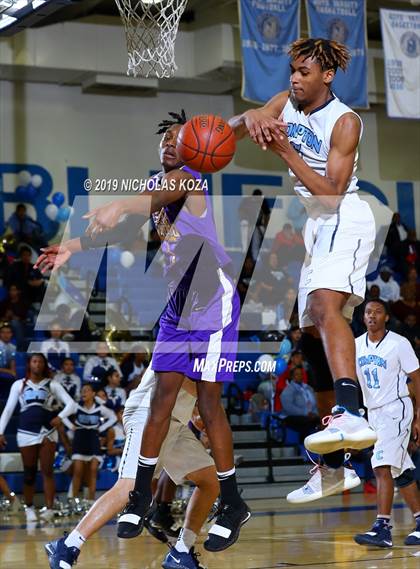 Thumbnail 3 in Lynwood vs. Compton (CIF SS Playoffs) photogallery.