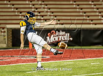 Thumbnail 3 in Indianapolis Cathedral vs Moeller (Skyline Chili Crosstown Showdown) photogallery.