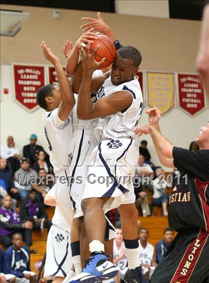 Thumbnail 3 in Loyola @ Oaks Christian (Oaks Christian Tournament) photogallery.