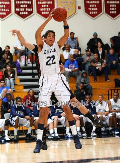 Thumbnail 1 in Loyola @ Oaks Christian (Oaks Christian Tournament) photogallery.