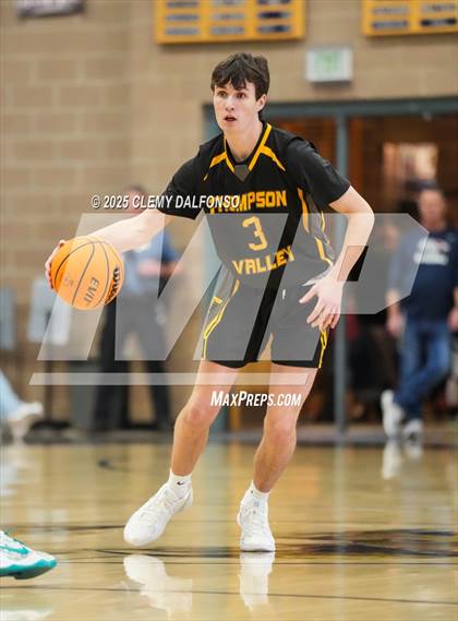 Thumbnail 2 in Thompson Valley vs Dakota Ridge (CHSAA 5A Playoffs Round 1) photogallery.
