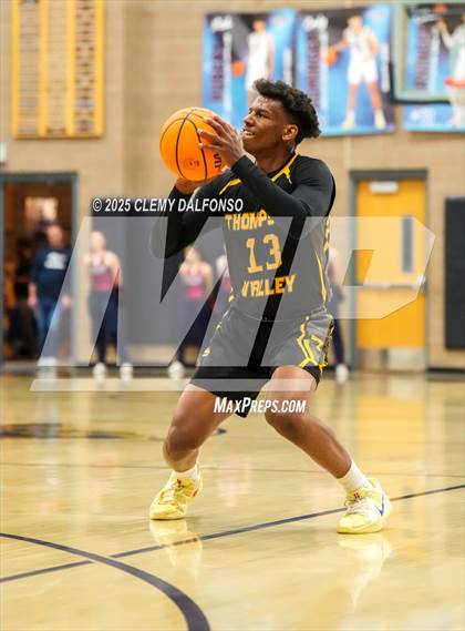 Thumbnail 2 in Thompson Valley vs Dakota Ridge (CHSAA 5A Playoffs Round 1) photogallery.