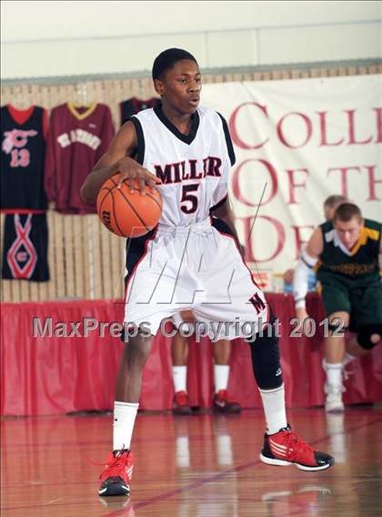 Thumbnail 2 in Moorpark vs. Miller (MaxPreps Holiday Classic) photogallery.