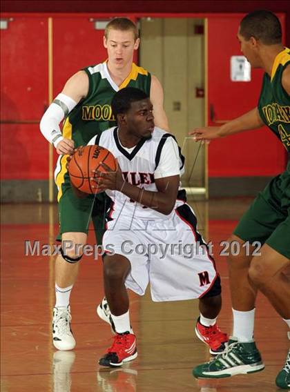 Thumbnail 3 in Moorpark vs. Miller (MaxPreps Holiday Classic) photogallery.