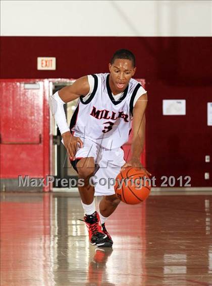 Thumbnail 3 in Moorpark vs. Miller (MaxPreps Holiday Classic) photogallery.
