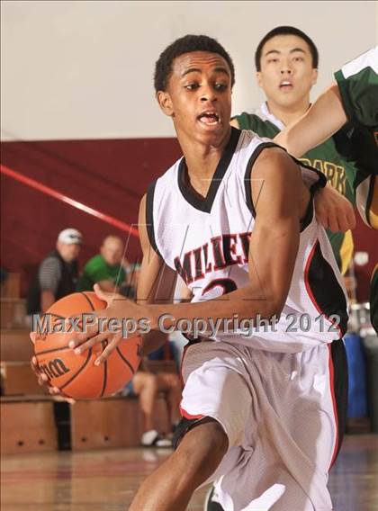 Thumbnail 3 in Moorpark vs. Miller (MaxPreps Holiday Classic) photogallery.