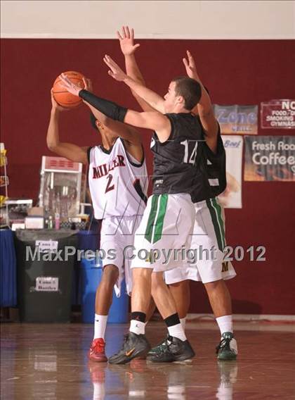 Thumbnail 3 in Moorpark vs. Miller (MaxPreps Holiday Classic) photogallery.