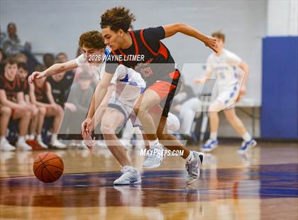 Thumbnail 1 in JV: Holy Cross vs Covington Catholic photogallery.