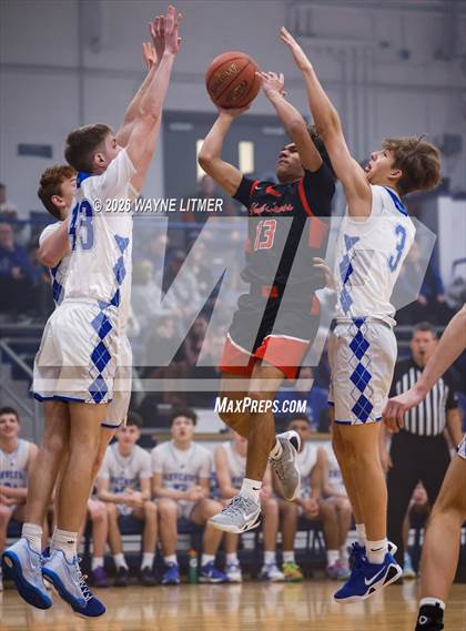Thumbnail 2 in JV: Holy Cross vs Covington Catholic photogallery.