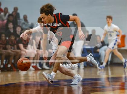 Thumbnail 2 in JV: Holy Cross vs Covington Catholic photogallery.